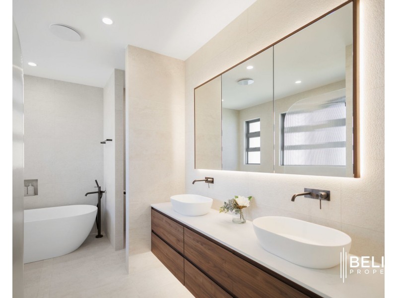 38 Windward Place, Jacobs Well QLD 4208