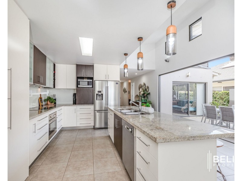 1 Windward Place, Jacobs Well QLD 4208