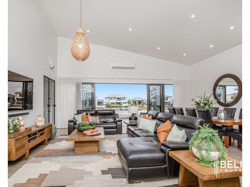 1 Windward Place, Jacobs Well QLD 4208