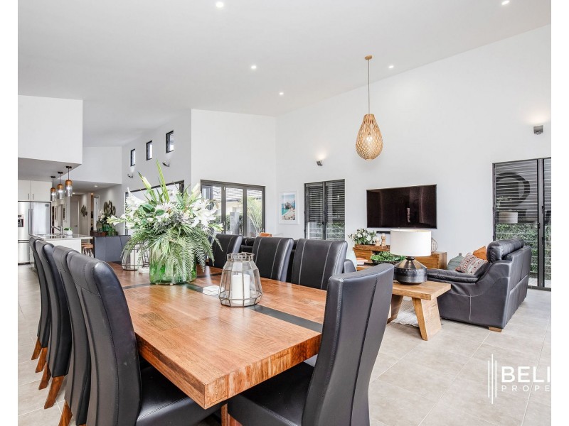 1 Windward Place, Jacobs Well QLD 4208
