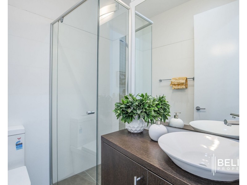 1 Windward Place, Jacobs Well QLD 4208