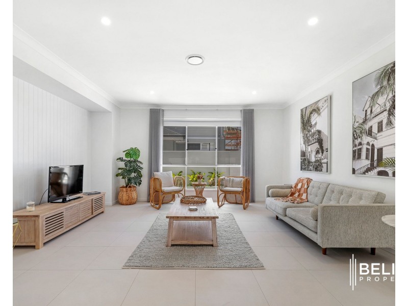 142 Paradise Parade, Jacobs Well QLD 4208