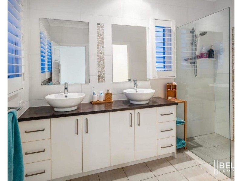 11 Windward Place, Jacobs Well QLD 4208