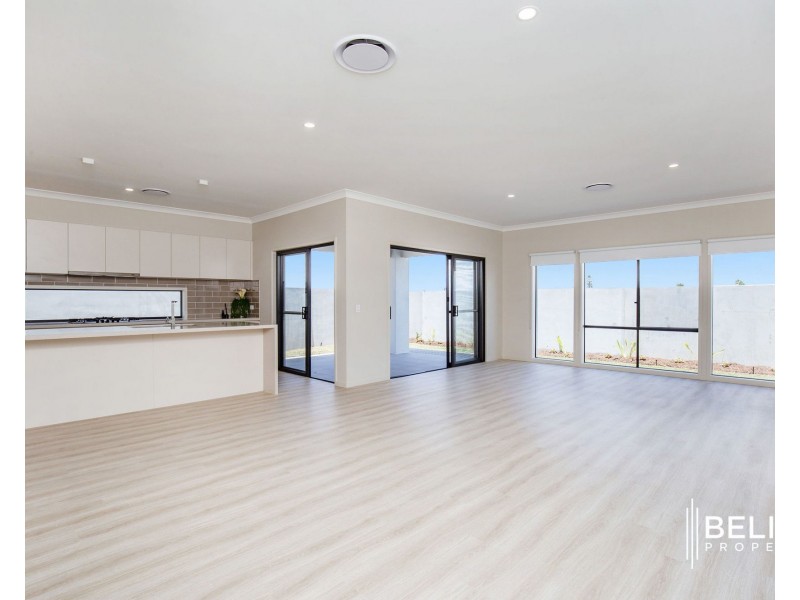 40 Hamilton Drive, Jacobs Well QLD 4208