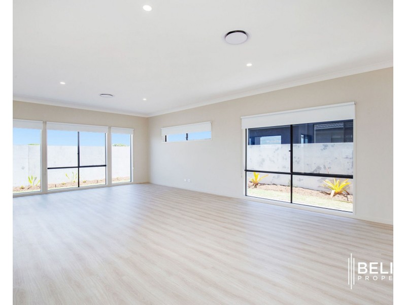 40 Hamilton Drive, Jacobs Well QLD 4208
