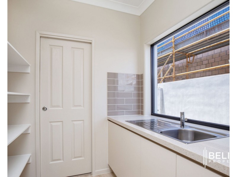 40 Hamilton Drive, Jacobs Well QLD 4208