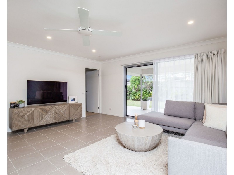 43 Helmore Road, Jacobs Well QLD 4208