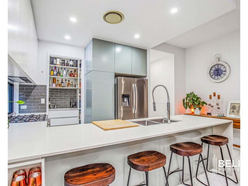 12 Paradise Parade, Jacobs Well QLD 4208