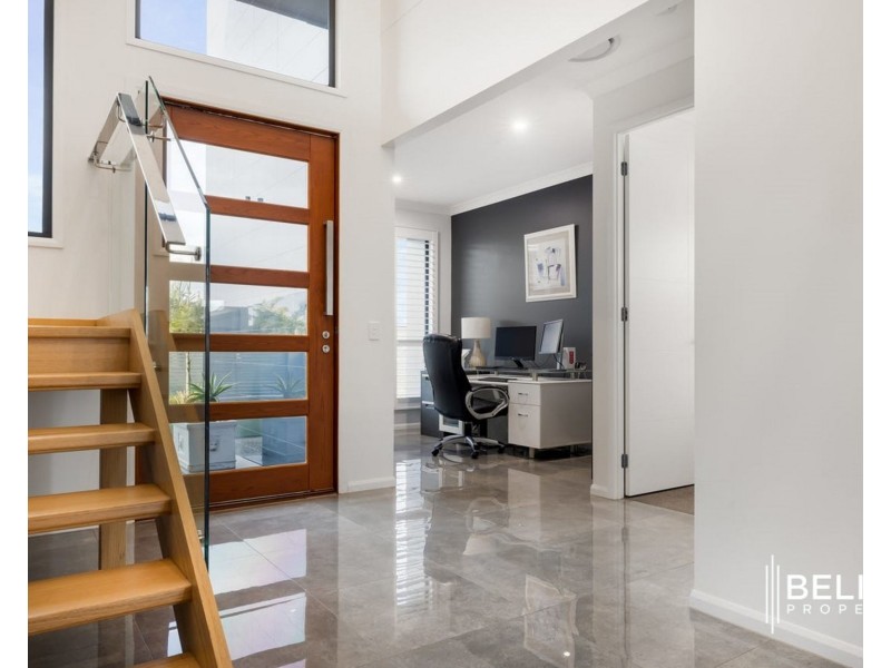 43 Poinciana Place, Jacobs Well QLD 4208