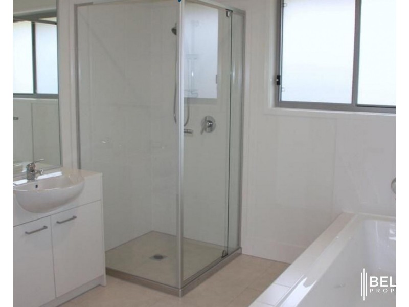 2 Seabright Circuit, Jacobs Well QLD 4208