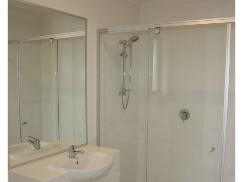 2 Seabright Circuit, Jacobs Well QLD 4208
