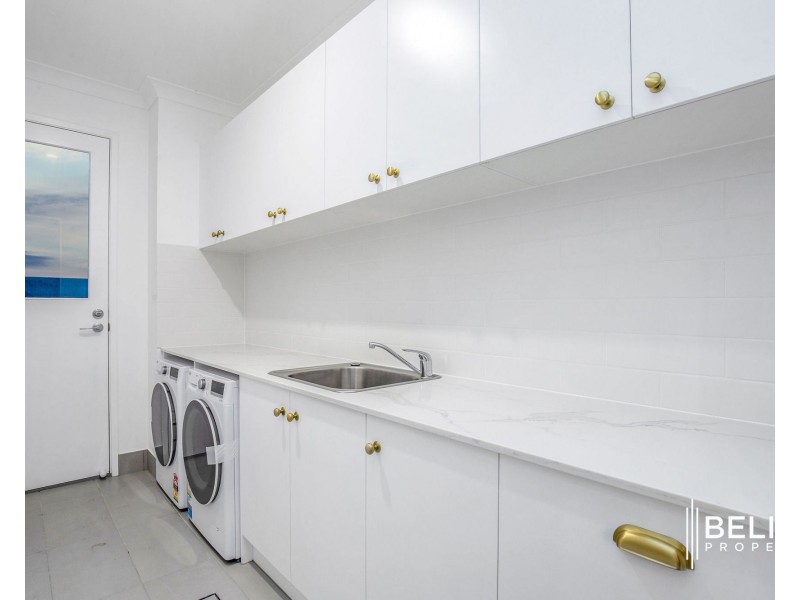 65 Paradise Parade, Jacobs Well QLD 4208