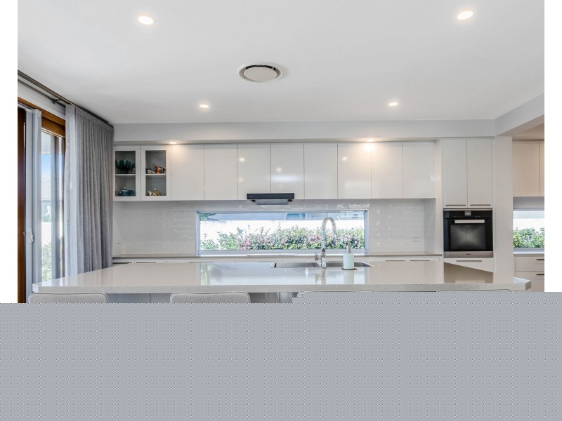 38 Paradise Parade, Jacobs Well QLD 4208