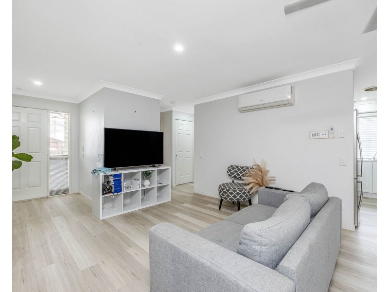 21 The Esplanade, Jacobs Well QLD 4208