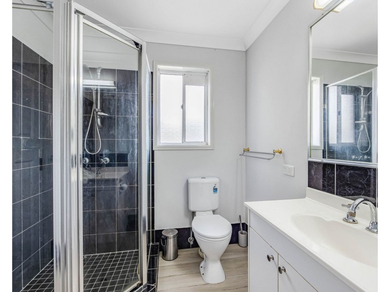21 The Esplanade, Jacobs Well QLD 4208