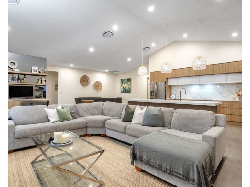 53 Marina Parade, Jacobs Well QLD 4208