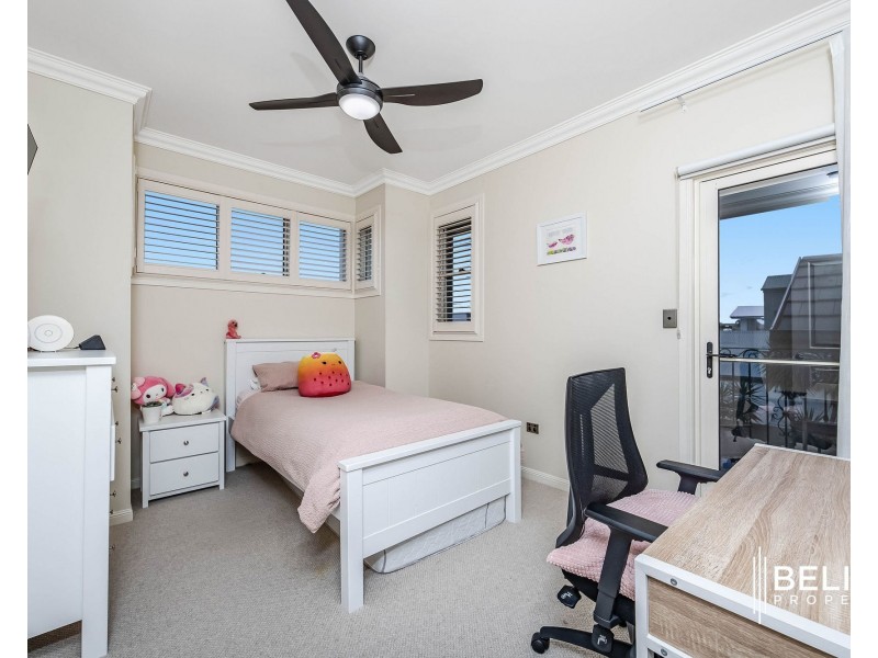 20 Marina Parade, Jacobs Well QLD 4208