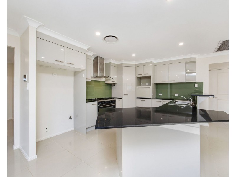 35 Daylesford Circuit, Ormeau QLD 4208