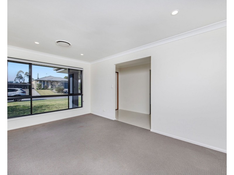 35 Daylesford Circuit, Ormeau QLD 4208