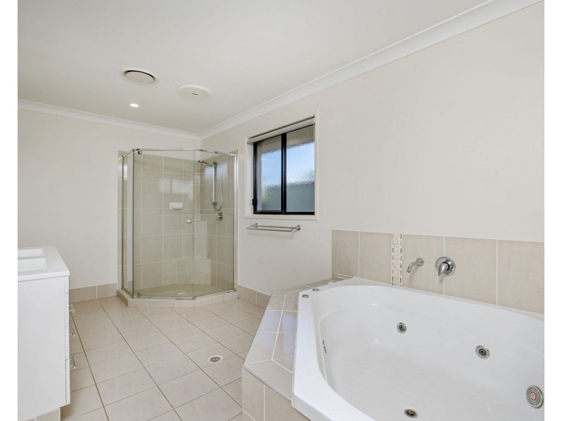 35 Daylesford Circuit, Ormeau QLD 4208