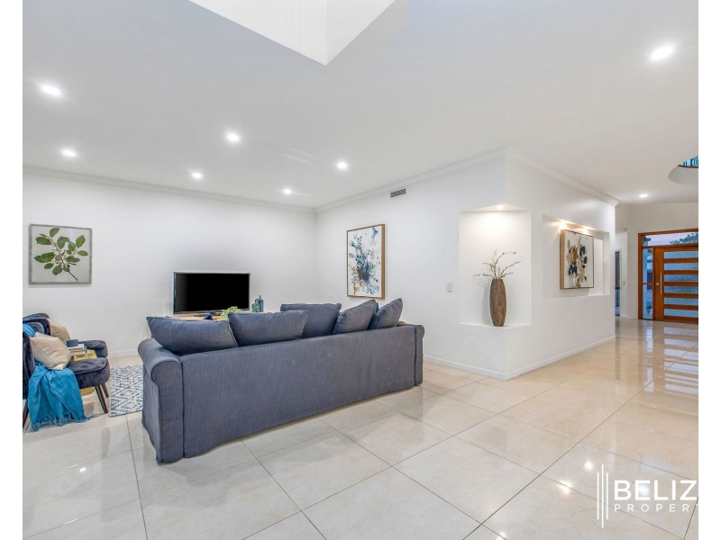 8 Windward Place, Jacobs Well QLD 4208