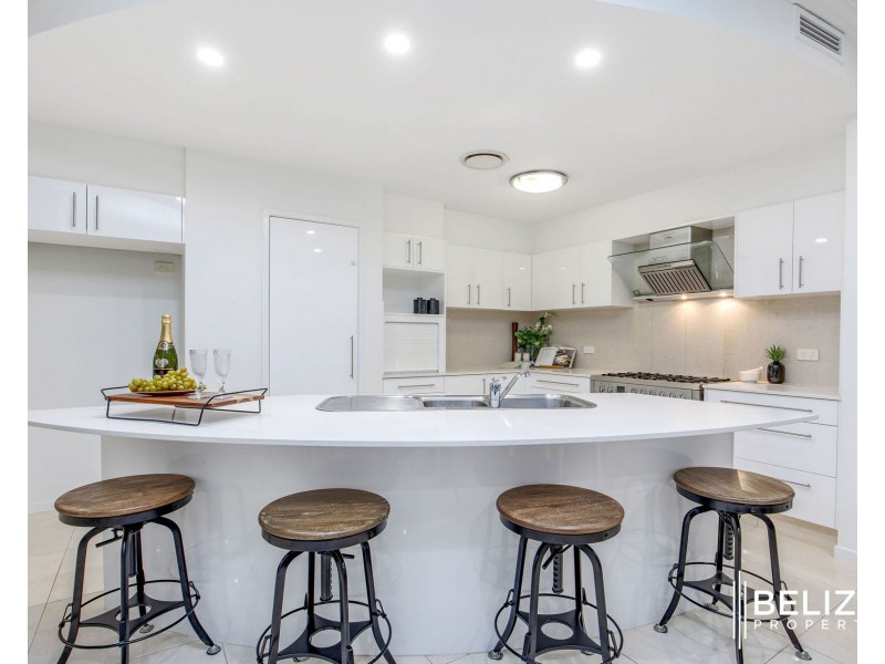 8 Windward Place, Jacobs Well QLD 4208