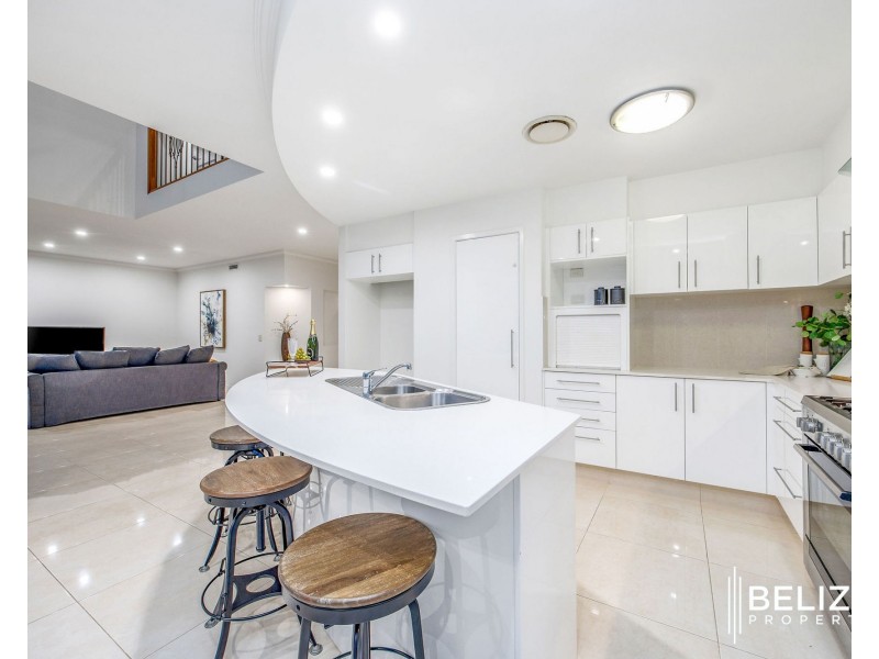 8 Windward Place, Jacobs Well QLD 4208