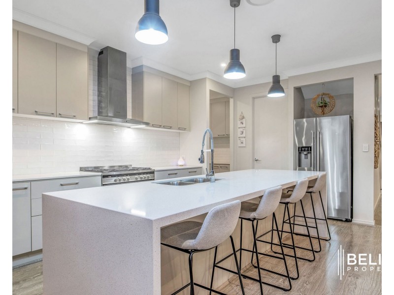 25 Poinciana Place, Jacobs Well QLD 4208