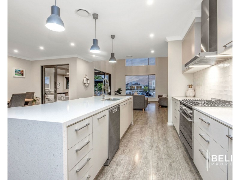 25 Poinciana Place, Jacobs Well QLD 4208
