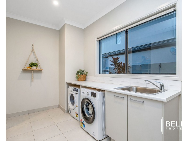 25 Poinciana Place, Jacobs Well QLD 4208