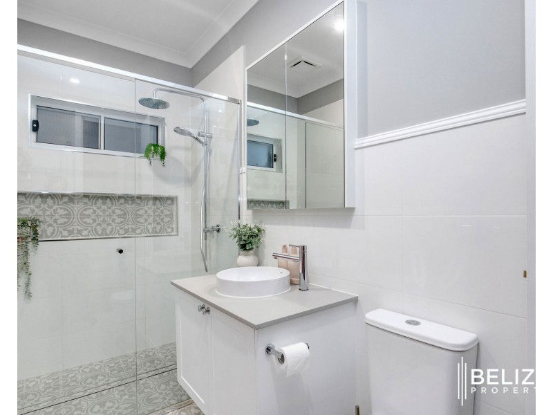 140 Paradise Parade, Jacobs Well QLD 4208