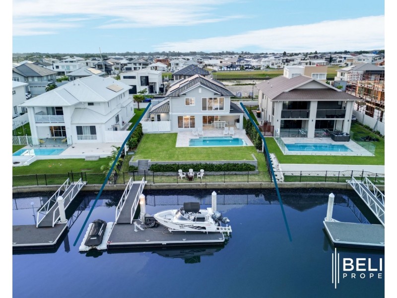 140 Paradise Parade, Jacobs Well QLD 4208