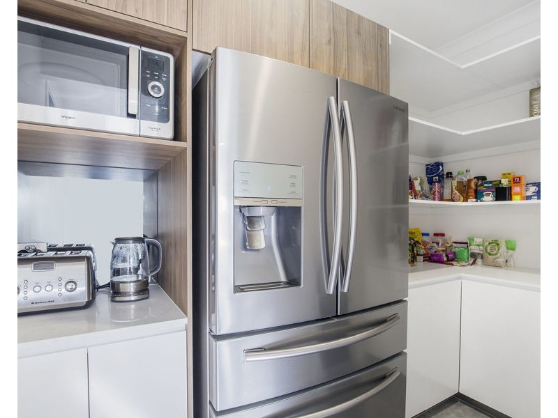 24 Paradise Parade, Jacobs Well QLD 4208