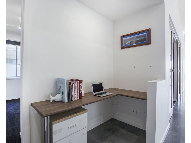 24 Paradise Parade, Jacobs Well QLD 4208