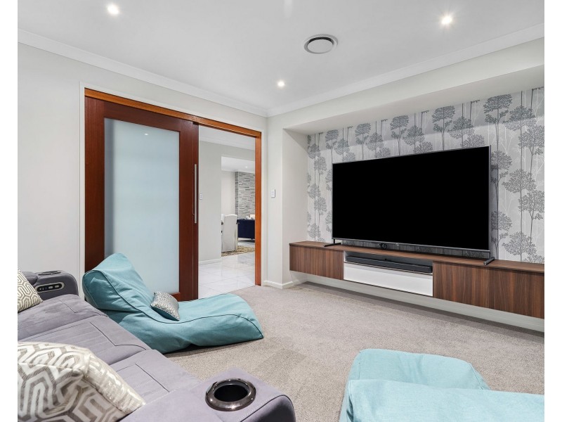 35 Poinciana Place, Jacobs Well QLD 4208
