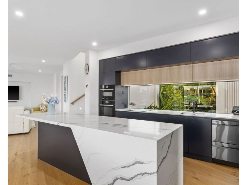 36 Windward Place, Jacobs Well QLD 4208