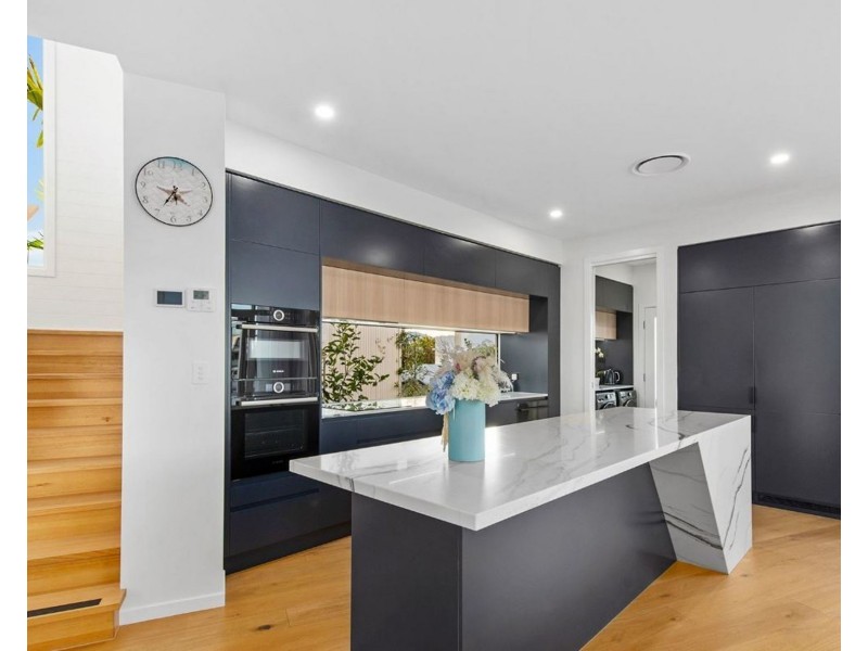 36 Windward Place, Jacobs Well QLD 4208