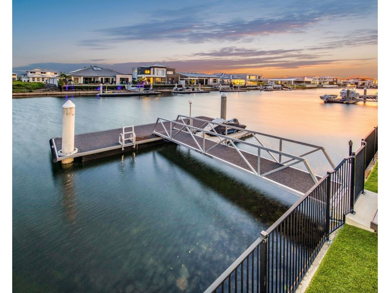 33 Poinciana Place, Jacobs Well QLD 4208