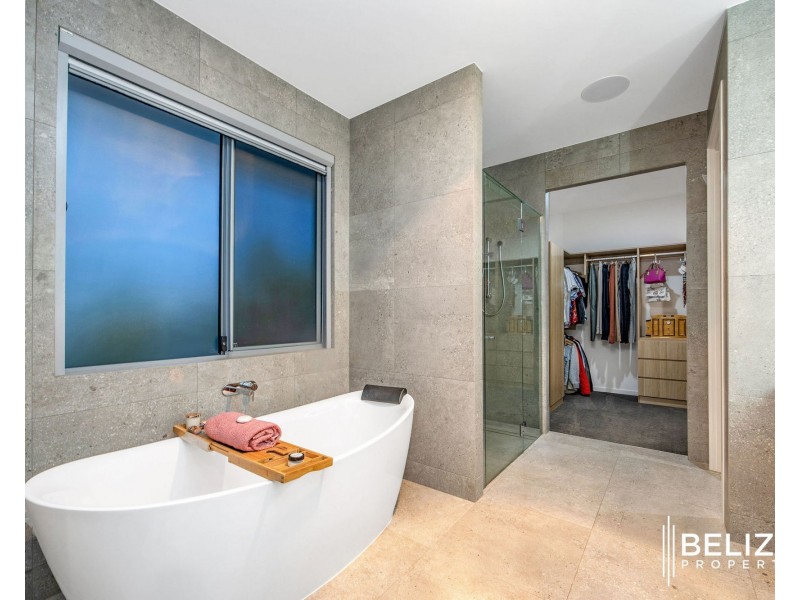 6 Frangipani Court, Jacobs Well QLD 4208