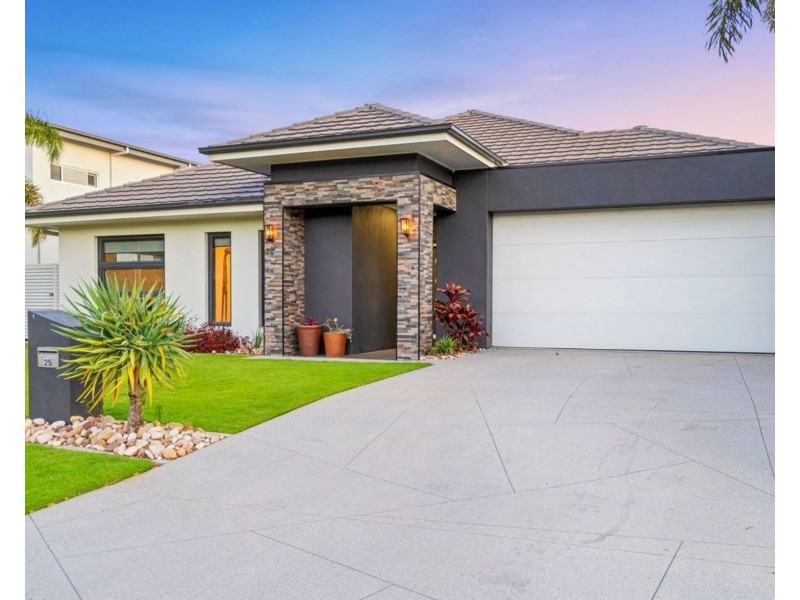 25 Marina Parade, Jacobs Well QLD 4208