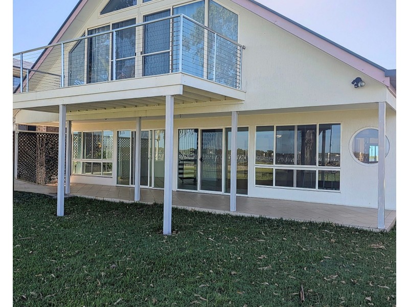 30 Warana Avenue, Steiglitz QLD 4207