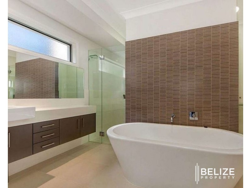 79 Marina Parade, Jacobs Well QLD 4208