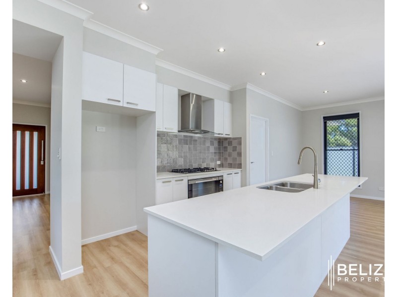 2 Johnathon Close, Jacobs Well QLD 4208