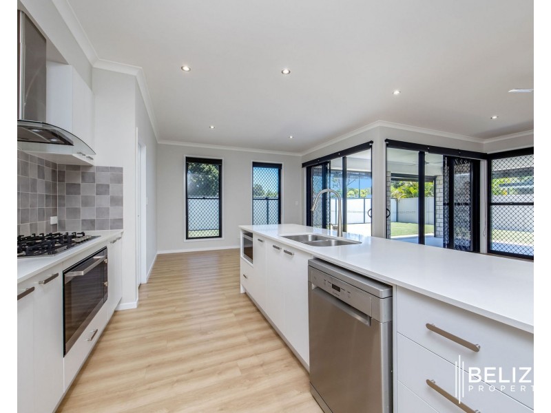 2 Johnathon Close, Jacobs Well QLD 4208