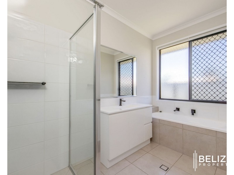 2 Johnathon Close, Jacobs Well QLD 4208