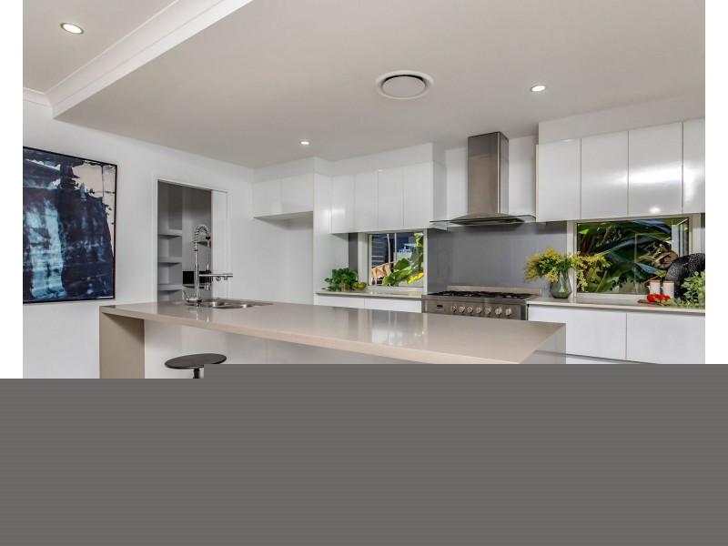 24 Sundown Place, Jacobs Well QLD 4208