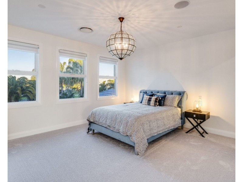 38 Sundown Place, Jacobs Well QLD 4208