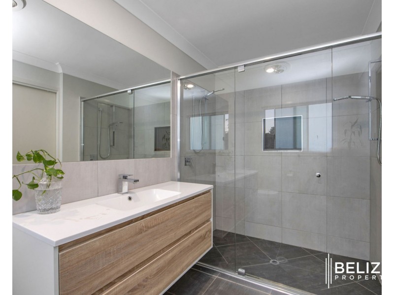 31 Pelican Parade, Jacobs Well QLD 4208