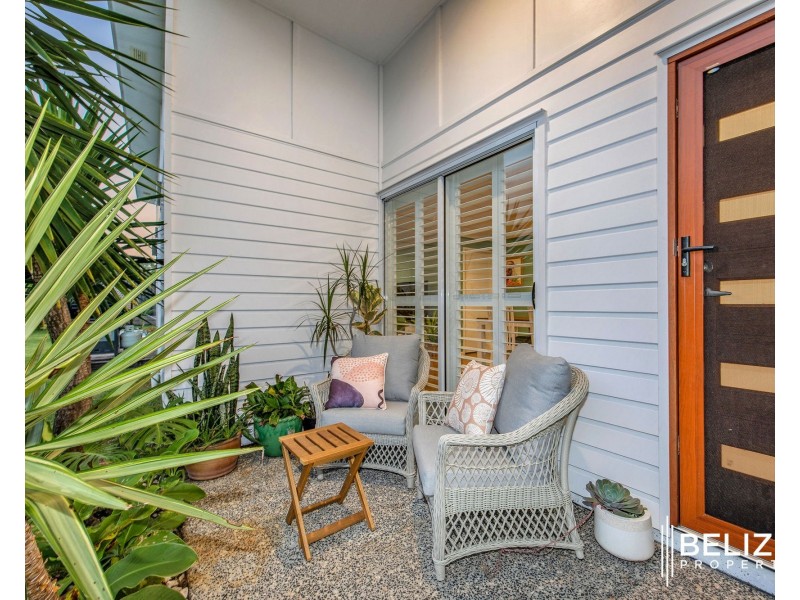 31 Pelican Parade, Jacobs Well QLD 4208