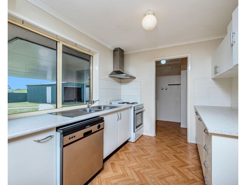 4 Madagascar Place, Steiglitz QLD 4207